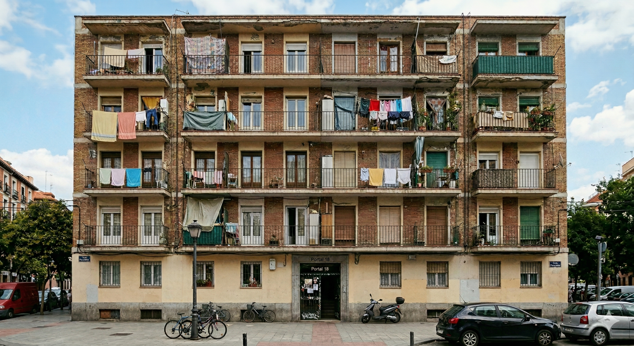Montaje visual que muestra la alta rentabilidad de la inversión inmobiliaria con Patrimonity y los pisos ocupados
